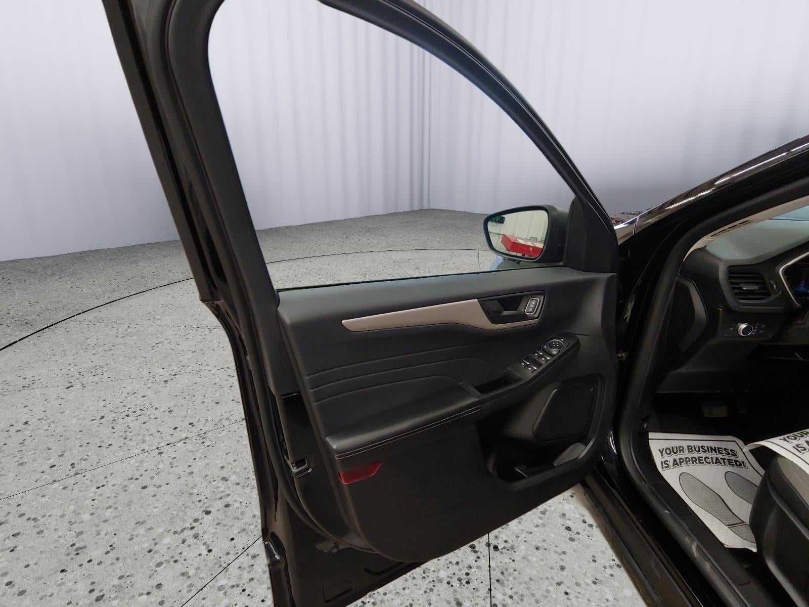 2022 Ford ESCAPE PLUG-IN HYBRID SE Plug-In Hybrid