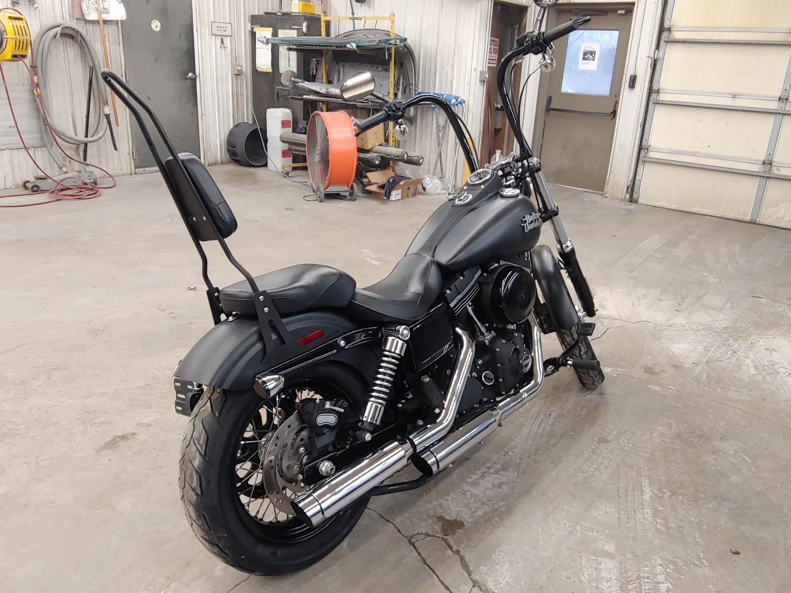 2015 HARLEY-DAVIDSON STREET Base