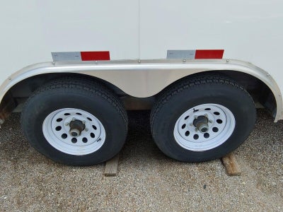 2019 TRAILER TRAILER Base