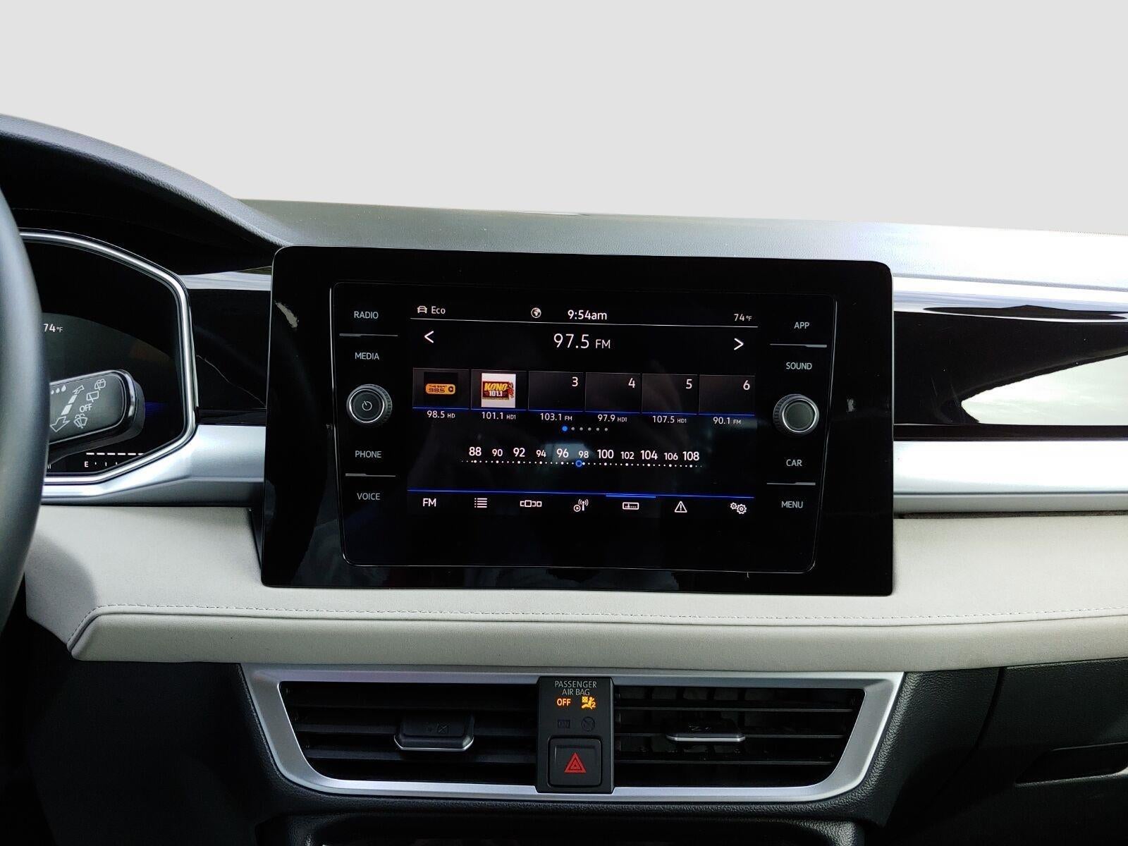 2025 Volkswagen Taos SE