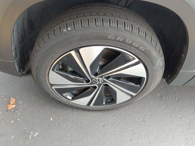 2025 Volkswagen Taos SE