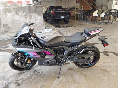 2024 YAMAHA YZFR7 Base