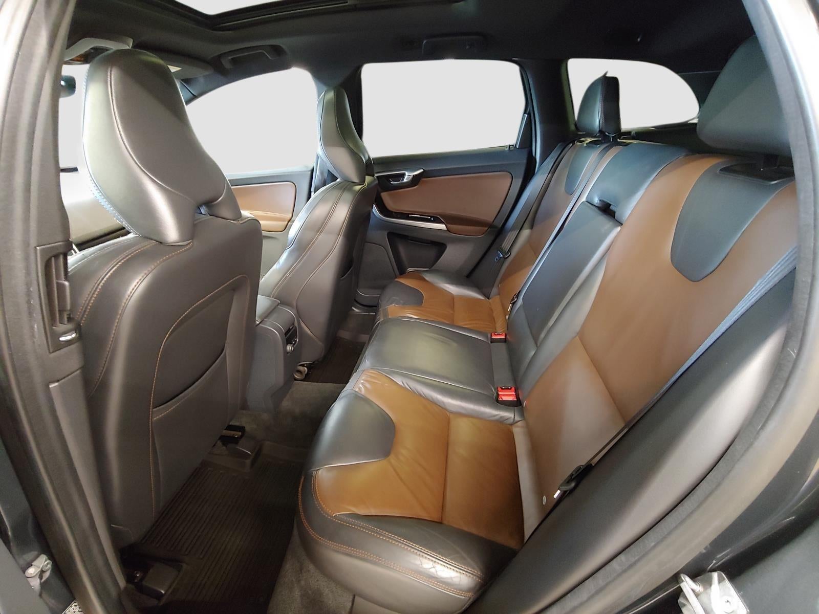 2015 Volvo XC60 T6 Platinum