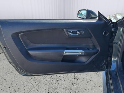 2015 Ford MUSTANG Base