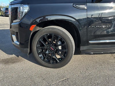 2023 GMC Yukon SLT