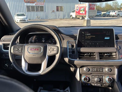 2023 GMC Yukon SLT