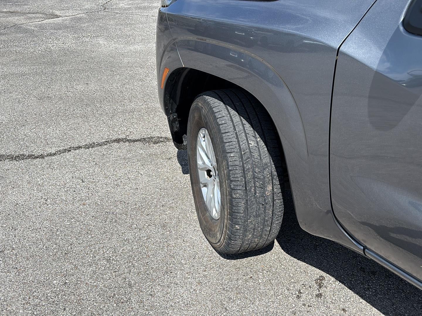 2024 Nissan Frontier SV