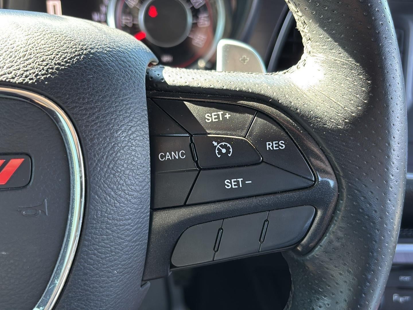 2015 Dodge Challenger R/T Shaker