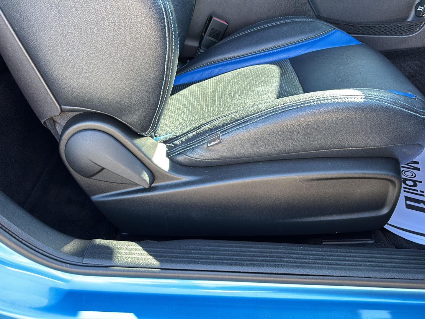 2015 Dodge Challenger R/T Shaker