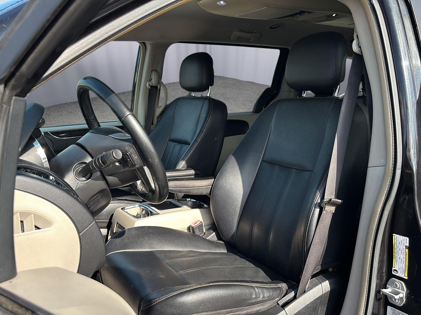 2015 Chrysler Town & Country Touring
