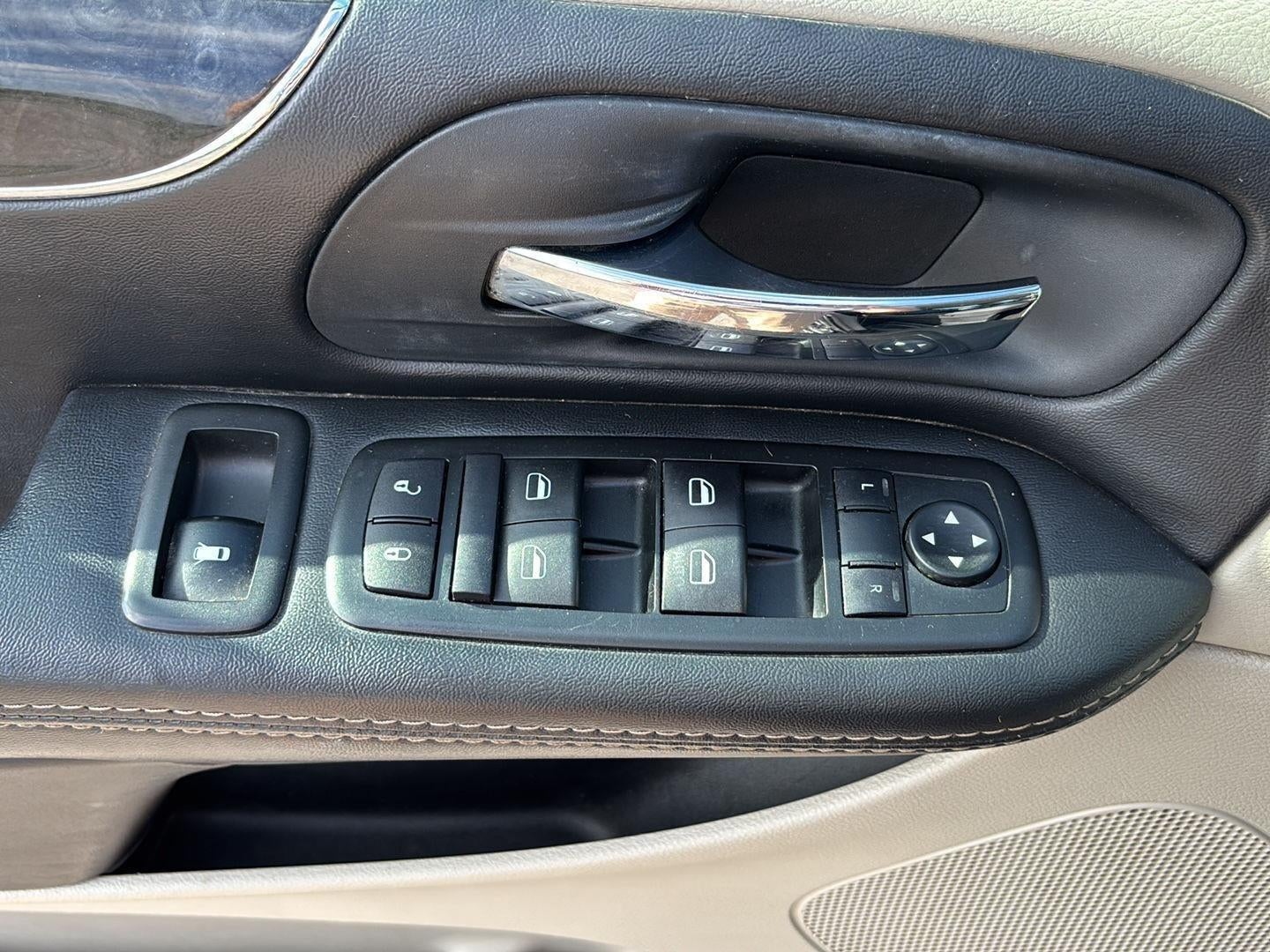 2015 Chrysler Town & Country Touring
