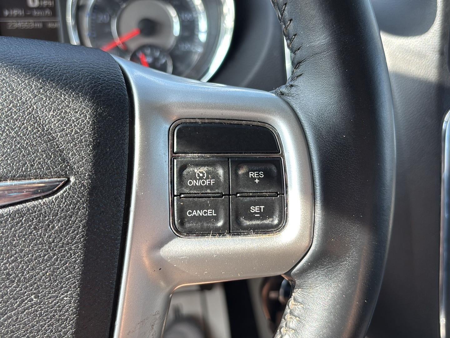 2015 Chrysler Town & Country Touring