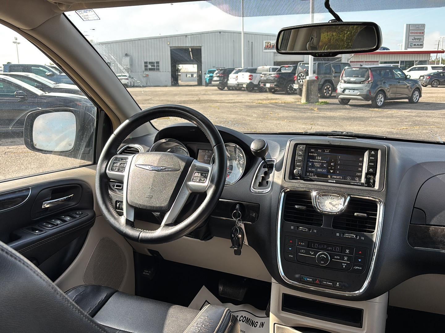 2015 Chrysler Town & Country Touring