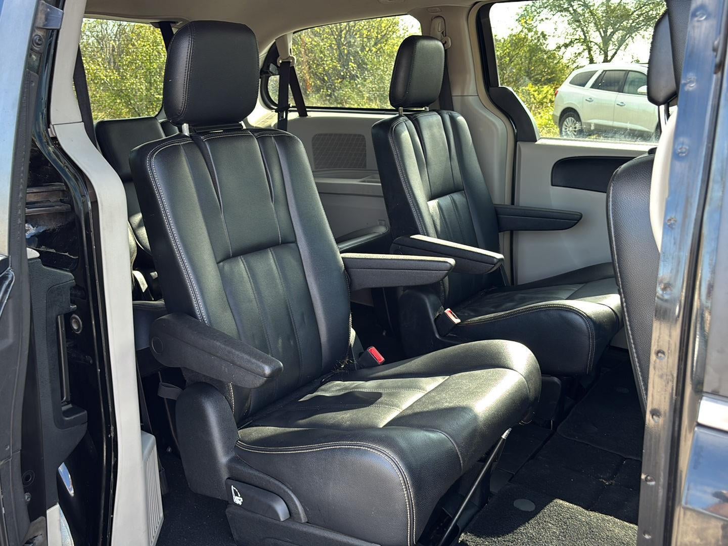2015 Chrysler Town & Country Touring