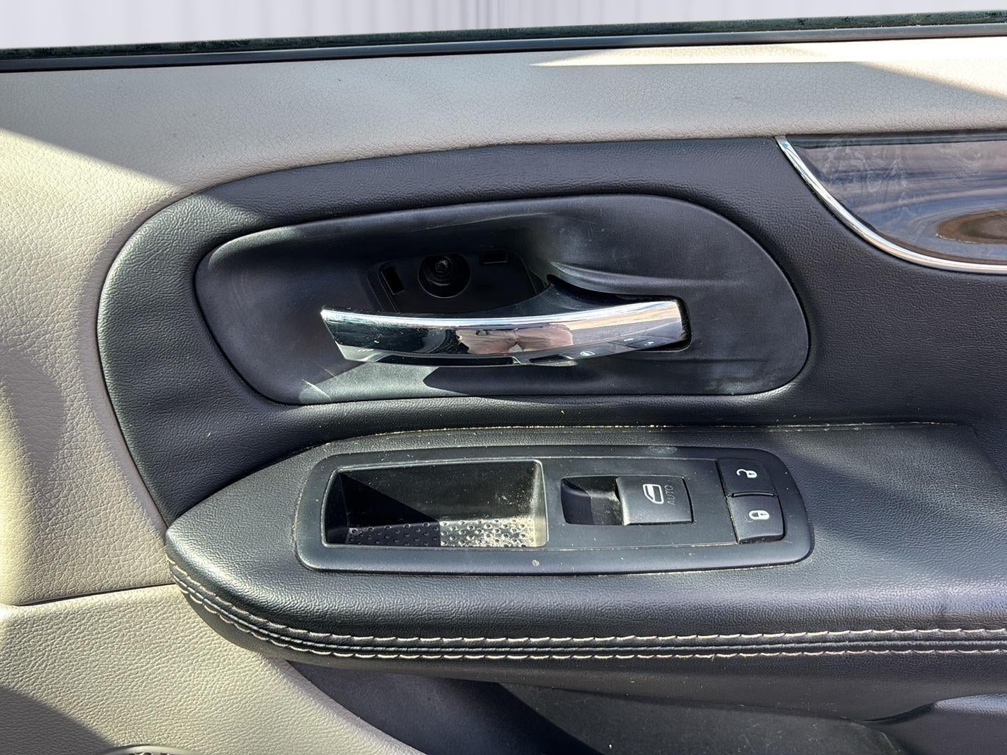 2015 Chrysler Town & Country Touring