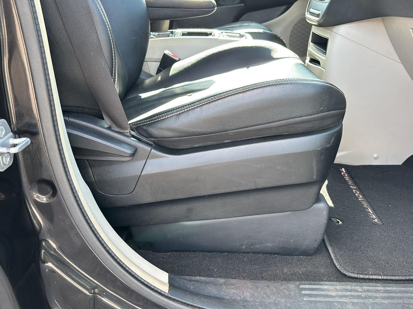 2015 Chrysler Town & Country Touring