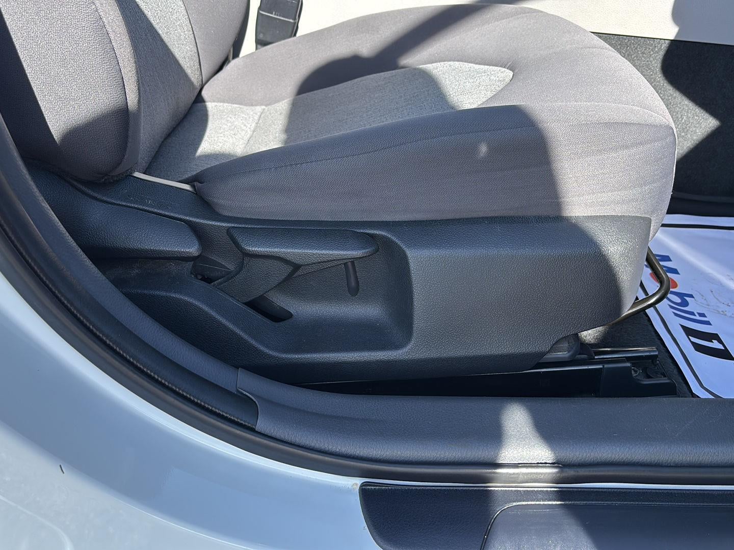 2022 Toyota Camry Hybrid LE