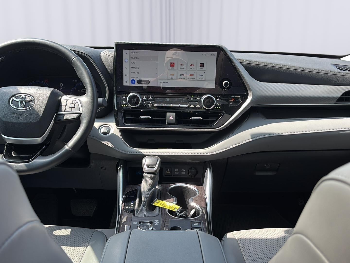 2024 Toyota Highlander Platinum