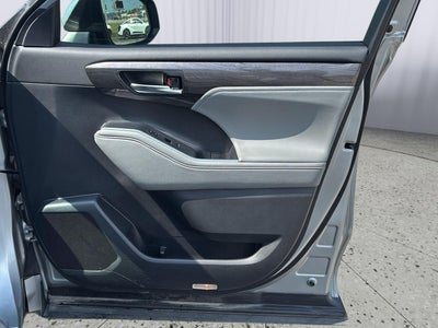 2024 Toyota Highlander Platinum
