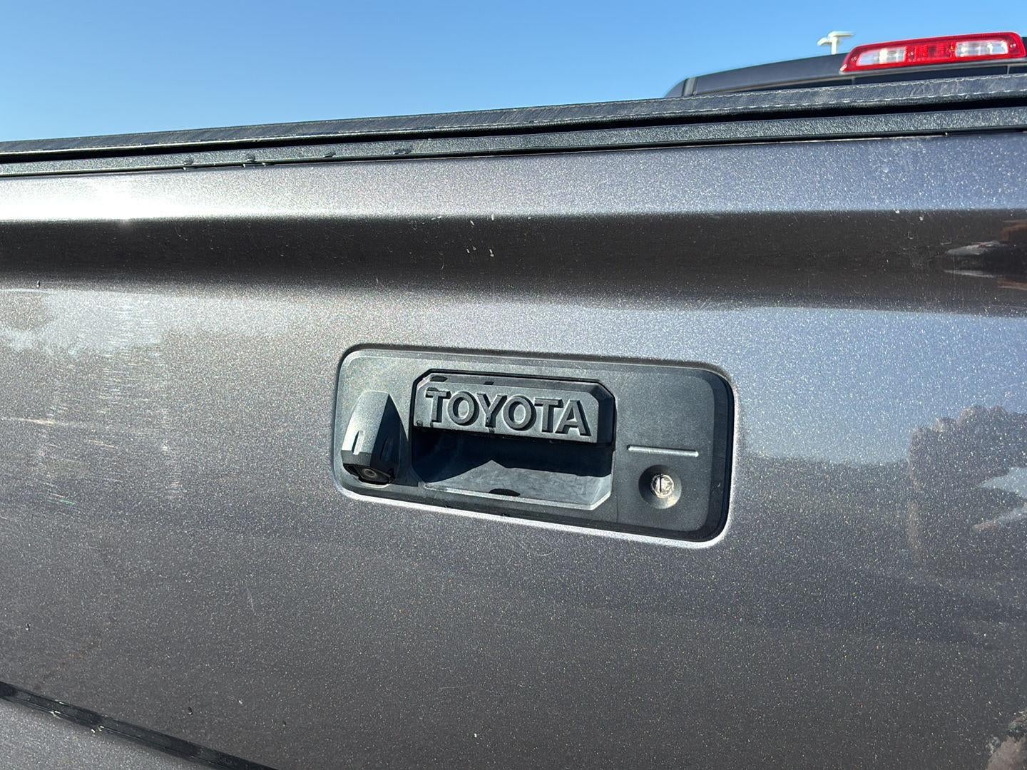 2015 Toyota TUNDRA Base