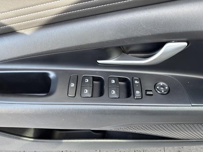 2025 Hyundai ELANTRA SEL