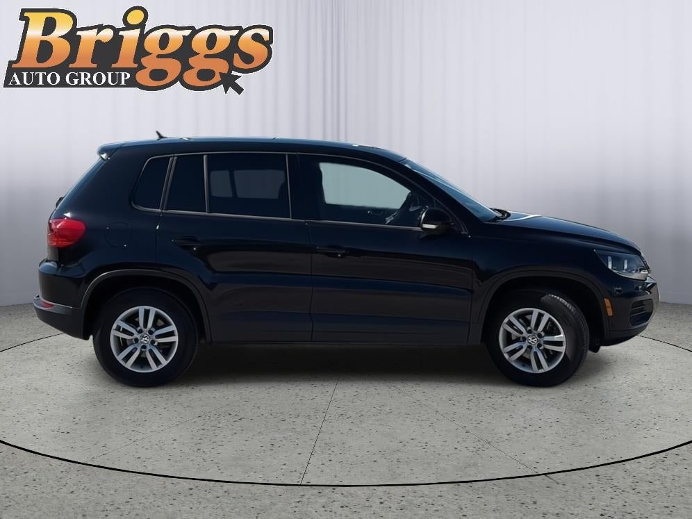 2013 Volkswagen Tiguan S w/Sunroof