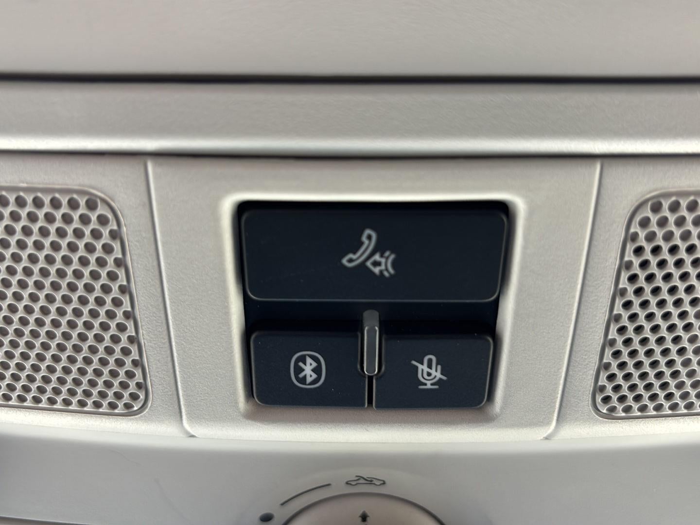 2013 Volkswagen Tiguan S w/Sunroof