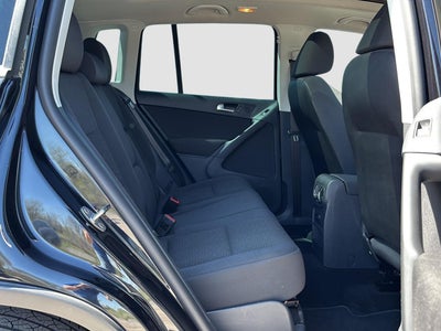 2013 Volkswagen Tiguan S w/Sunroof